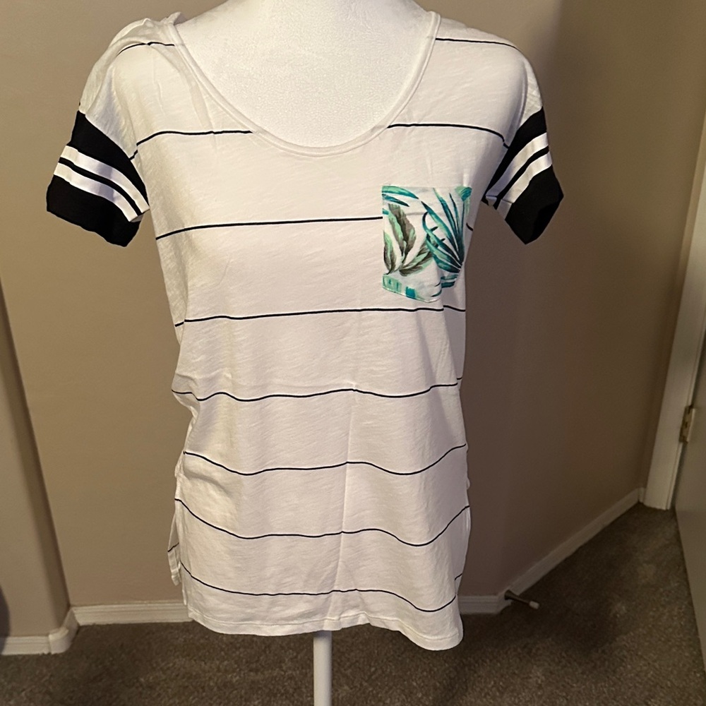 Vs pink Striped White and Black Women's Top with Pocket